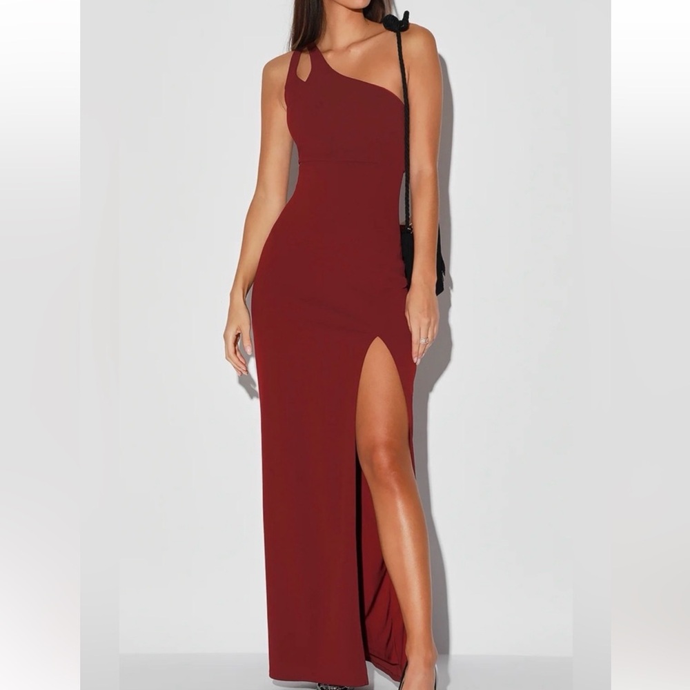 Lulus Simply Beautiful Burgundy One-Shoulder Cutout Maxi Dress - M